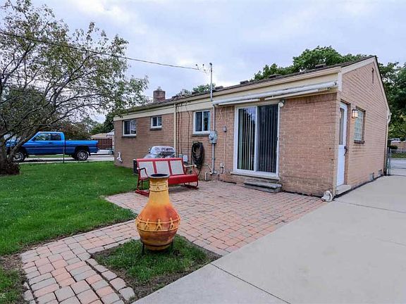 5th image of 2903 Earl Dr