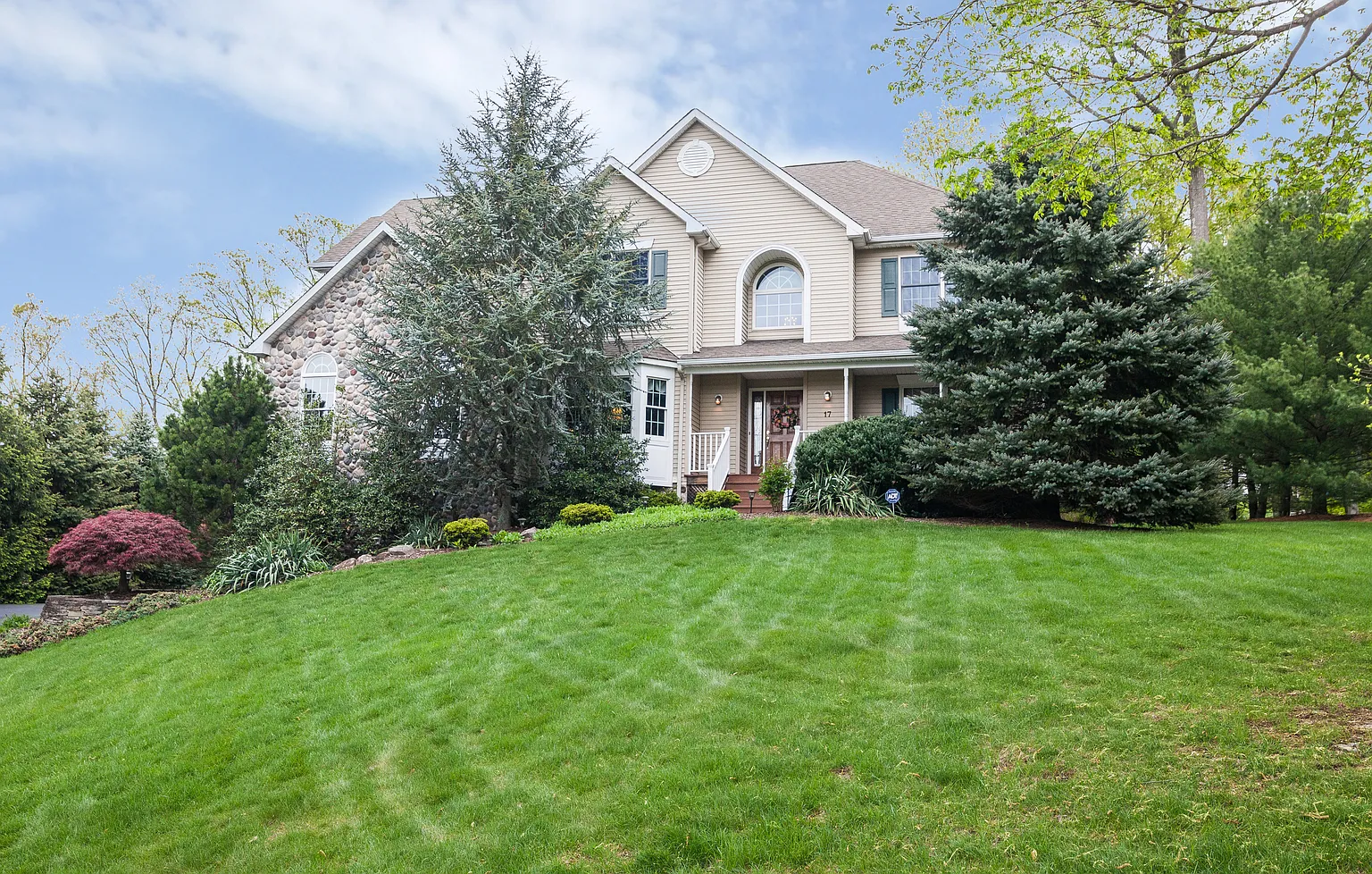 17 Turner Ln photo 1