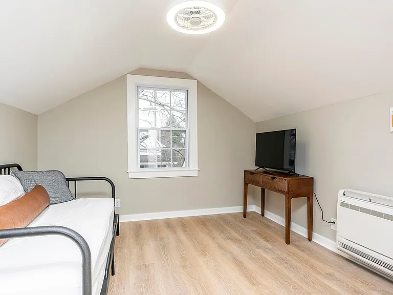 161 Preston Ave #3 — Photo 11