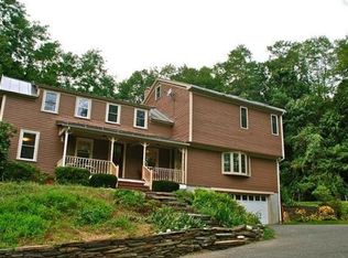 93 Arch St, Leeds, MA 01053