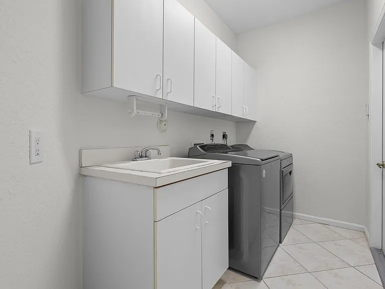7835 NW 78th Ave #7835 — Photo 17