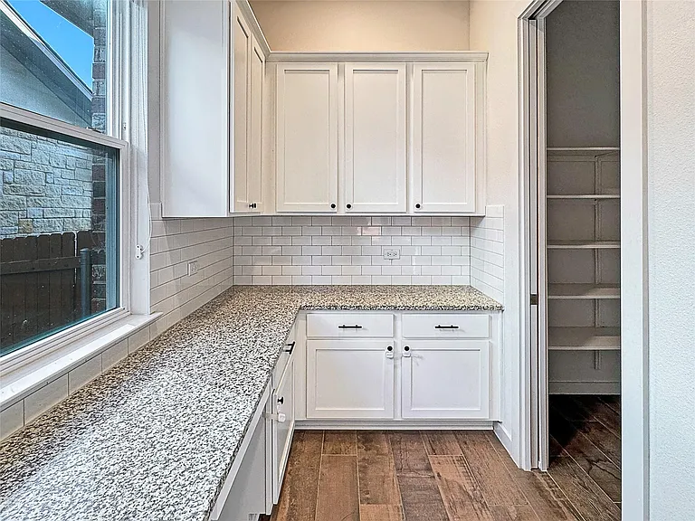 1245 Westborough Ln — Photo 14