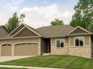 3018 149th St, Urbandale, IA 50323