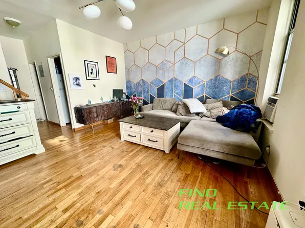 107 West 69th Street image 5 of 17