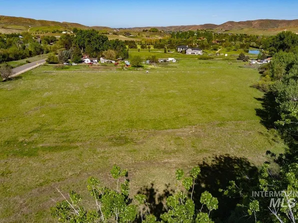 5700 W Dry Creek Rd, Boise, ID 83714