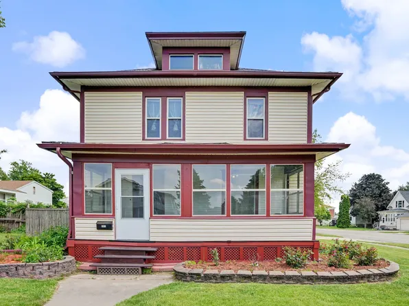 502 6th Ave, De Witt, IA 52742
