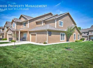 12643 S Prairie Creek Rd BUILDING 30, Olathe, KS 66061