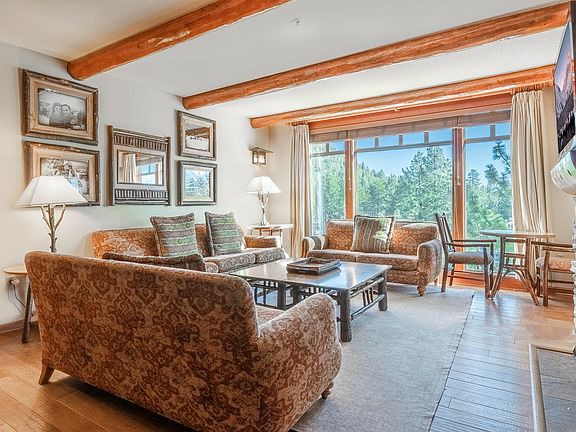 3rd image of 6201 Minaret Rd #2317