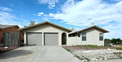 821 Oro Real NE Photo 1 821 Oro Real NE Photo 1