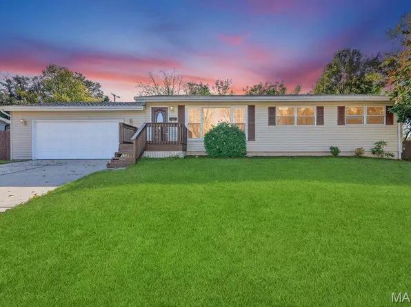 514 Danny Ln, O'Fallon, MO 63366