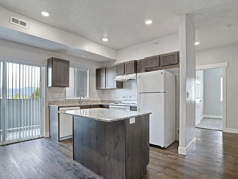 Canyon Heights — Photo 11