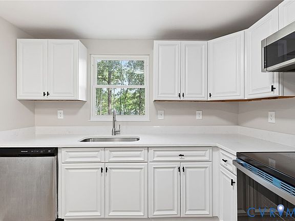 4th image of 9406 Emmett Rd