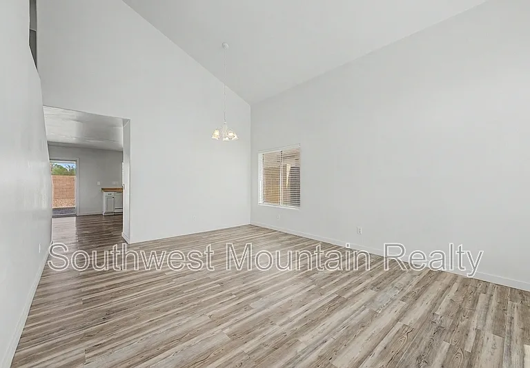 33583 N Wash View Rd — Photo 6