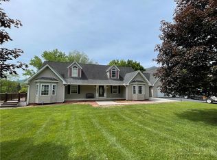 310 Don Walters Rd, Jefferson, NC 28640