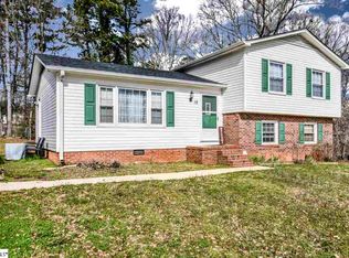 18 Chatwood Ct, Simpsonville, SC 29680