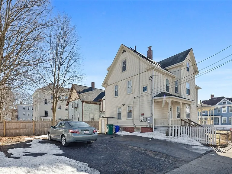 John St — Photo 11