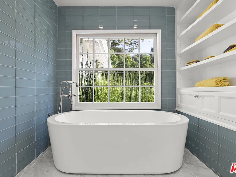 2761 Hutton Dr — Photo 18
