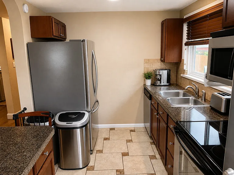 4860 Clay St — Photo 17