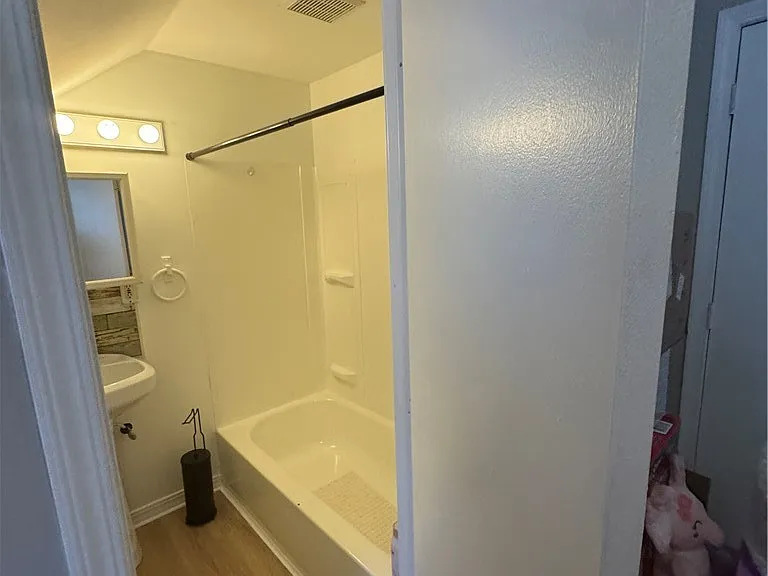 4444 Main St — Photo 14