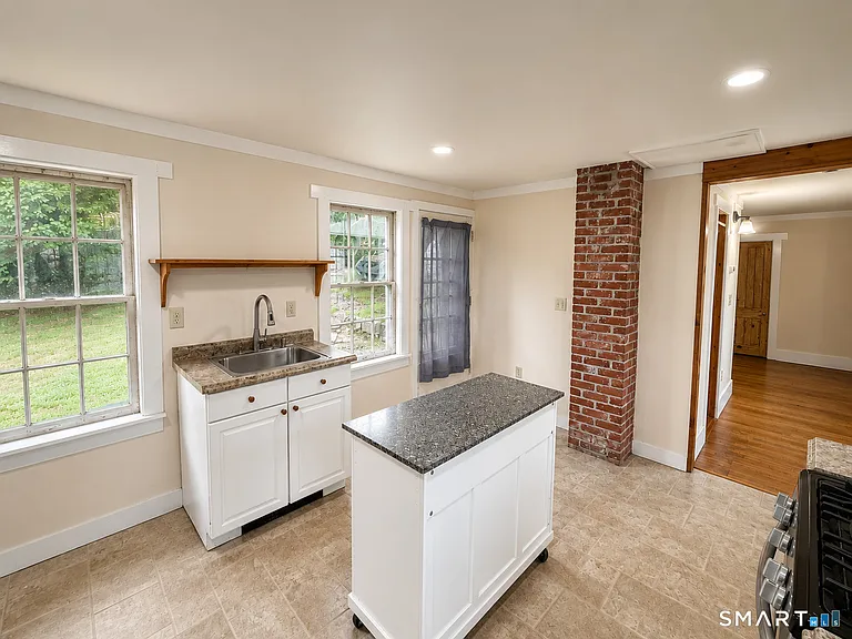 111 Rockwell St #1 — Photo 6
