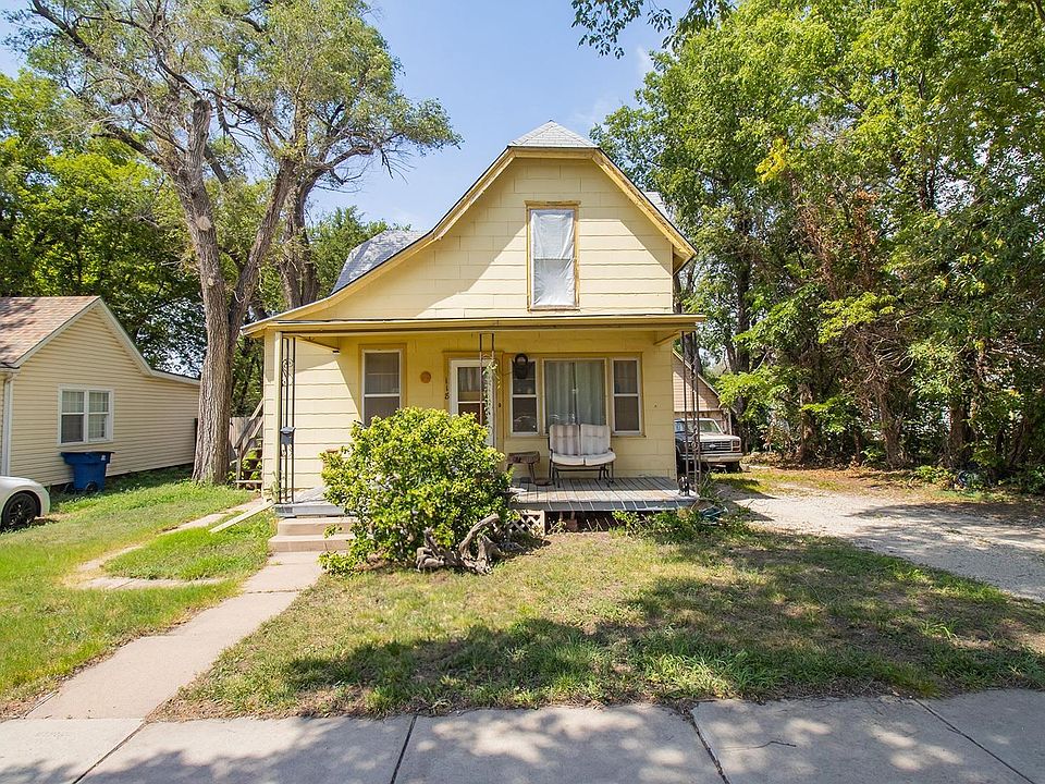 118 W 9th St, Newton, KS 67114 Zillow