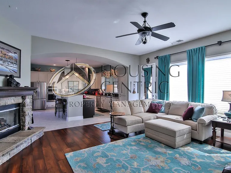 1323 Souza Dr — Photo 15