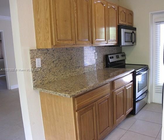 1st image of 95 Edgewater Dr APT 102