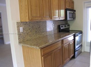 95 Edgewater Dr APT 102, Coral Gables, FL 33133