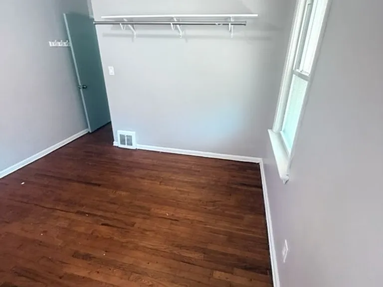 11215 Langton Ave — Photo 14