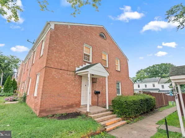 9827 Town Ln, Manassas, VA 20110