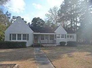 219 W 2nd Ave, Red Springs, NC 28377