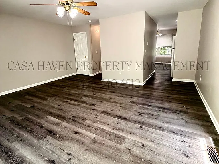1522 Linden Ave — Photo 11