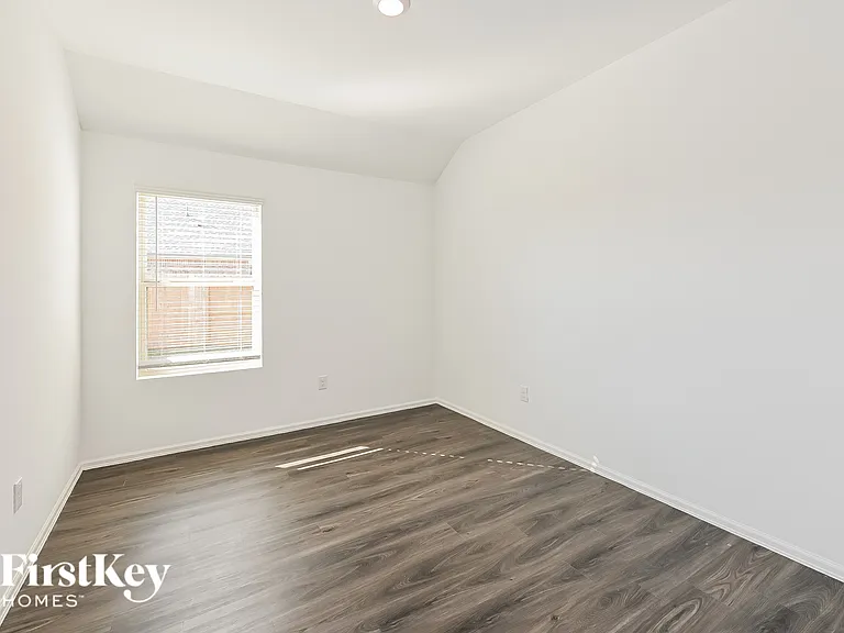 7514 Oakmont Ave — Photo 12