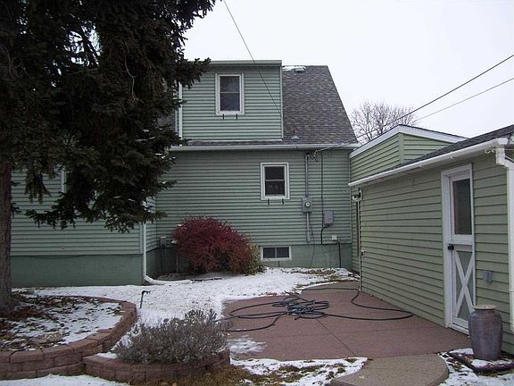 2nd image of 938 W A St
