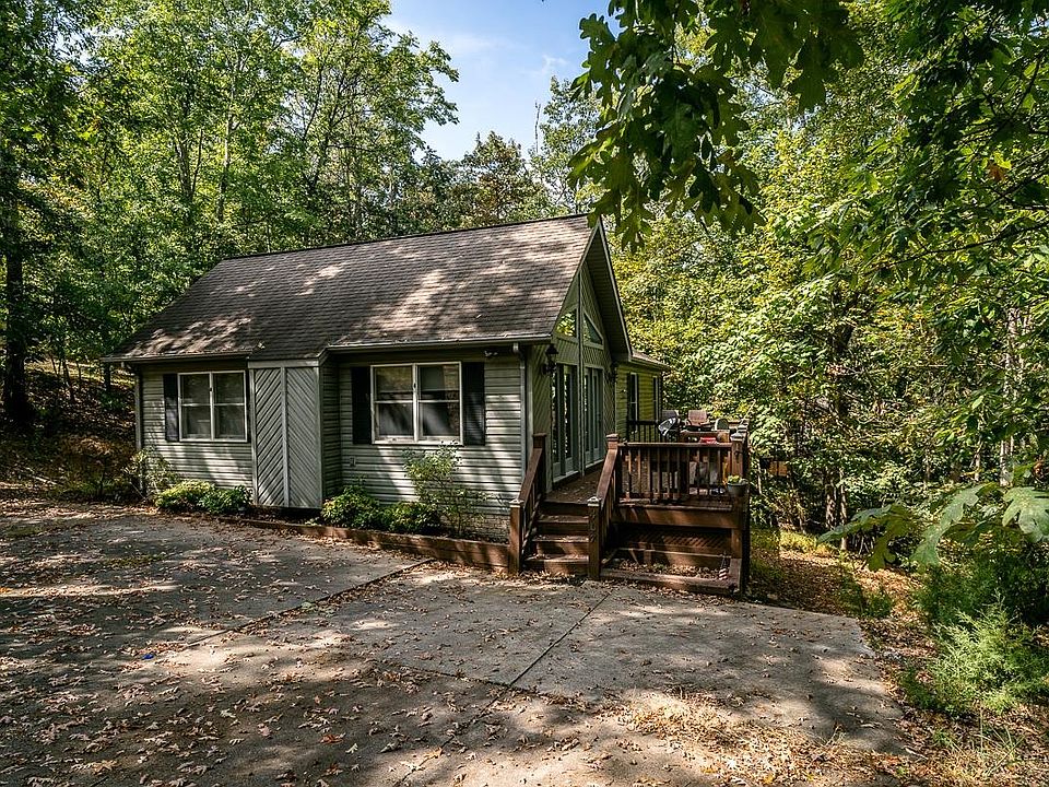 1st image of 407 Passage Ln