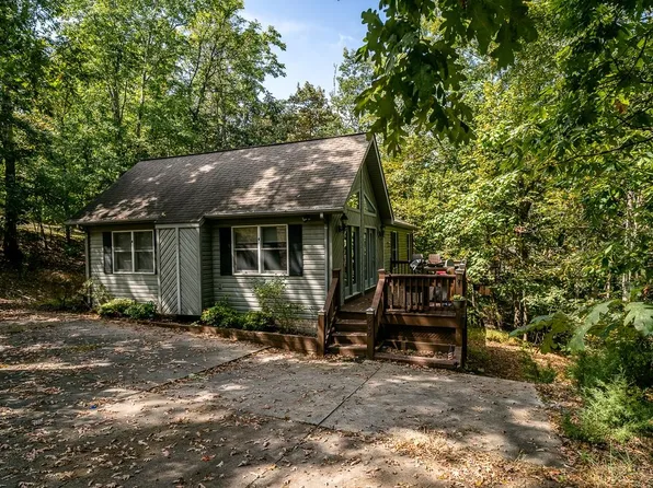 407 Passage Ln, McGaheysville, VA 22840