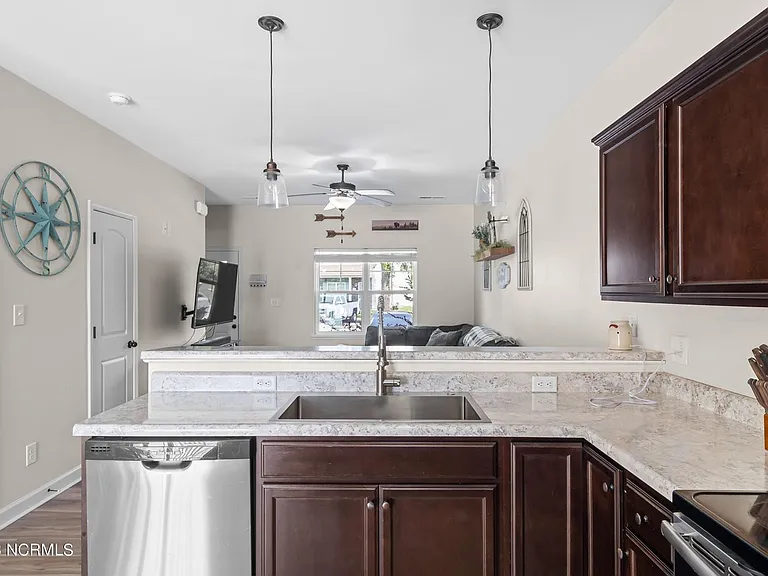 302 Justice Farm Dr — Photo 10