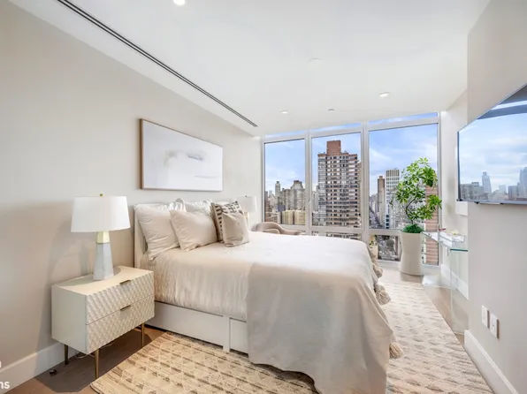 1355 1st Avenue image 12 of 15