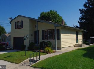 77 James Ave, Littlestown, PA 17340