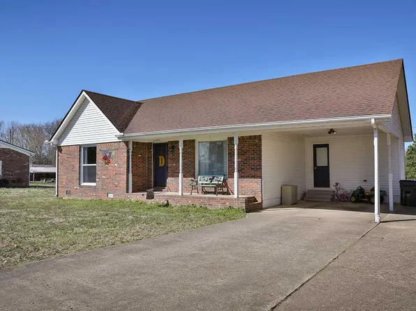 245 Legens St, Dresden, TN 38225