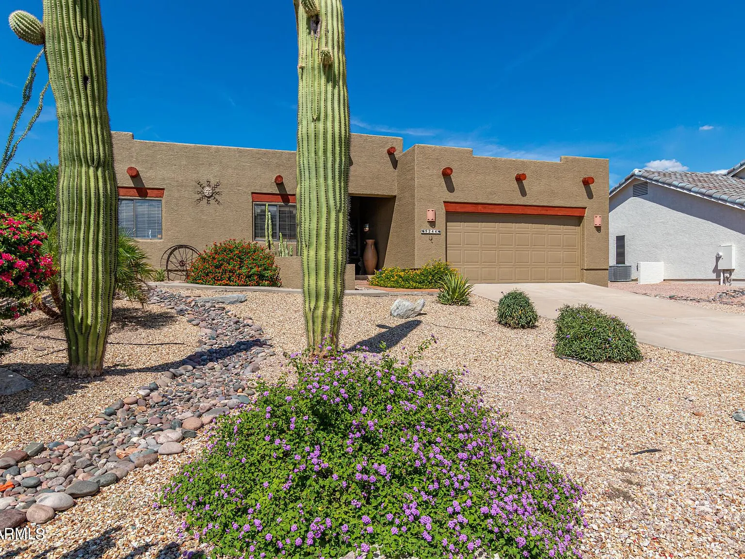 3 bed, 2.0 bath, 1896 sqft, $2,600 — Photo 4