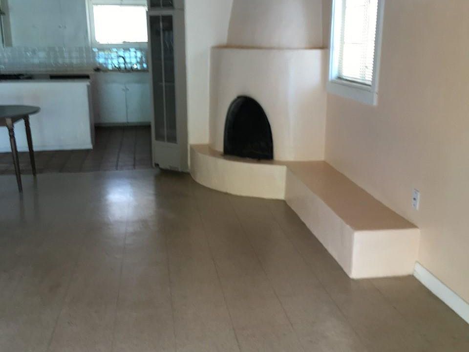 1st image of 702 Galisteo St