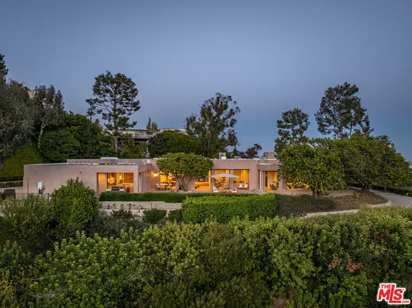 1016 N Hillcrest Rd, Beverly Hills, CA 90210