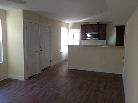 2nd image of 1123 Greenwood Ave