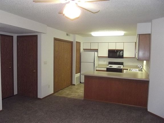 5th image of 56 W Side Dr