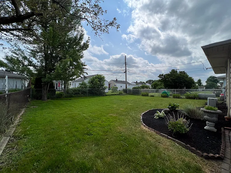 5970 Mayflower Ave — Photo 18