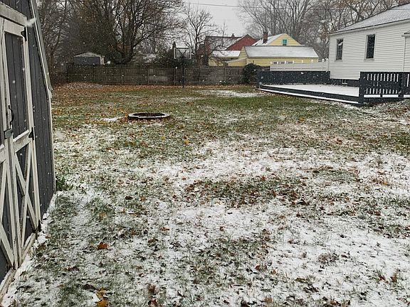 2nd image of 1134 Woodlawn Ave