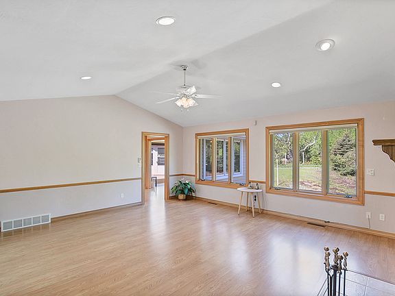 5th image of 3727 Glidden Dr
