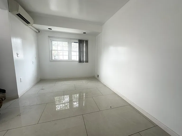 56 Ionia Ave #1A — Photo 3