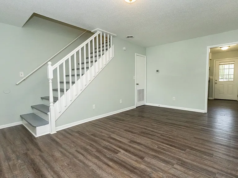 411 Booth Rd #413 — Photo 8